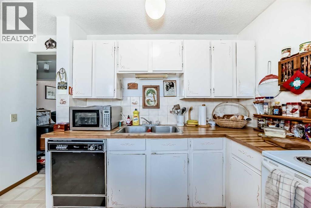 44 Erin Croft Green Se, Calgary, Alberta  T2B 2V2 - Photo 7 - A2284465