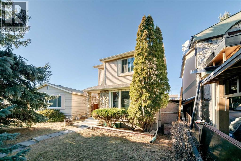 44 Erin Croft Green Se, Calgary, Alberta  T2B 2V2 - Photo 4 - A2284465