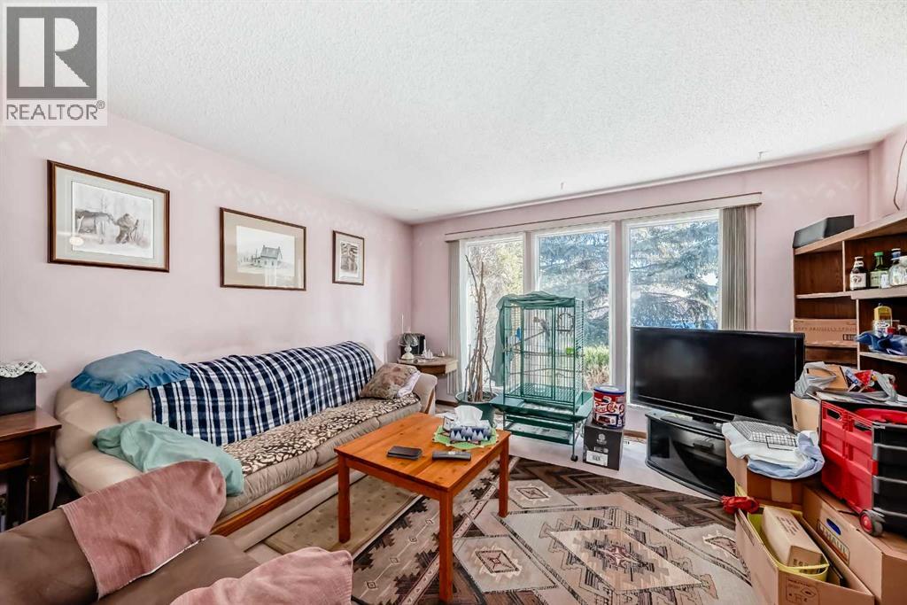 44 Erin Croft Green Se, Calgary, Alberta  T2B 2V2 - Photo 9 - A2284465