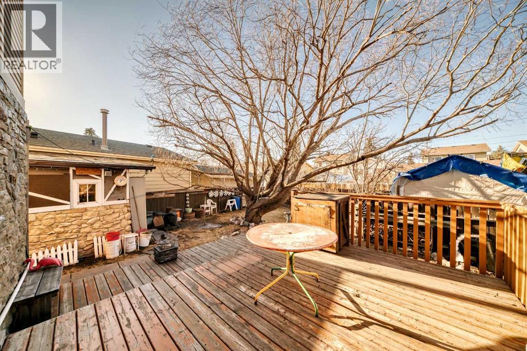 44 Erin Croft Green Se, Calgary, Alberta  T2B 2V2 - Photo 17 - A2284465