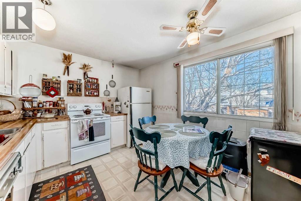 44 Erin Croft Green Se, Calgary, Alberta  T2B 2V2 - Photo 6 - A2284465