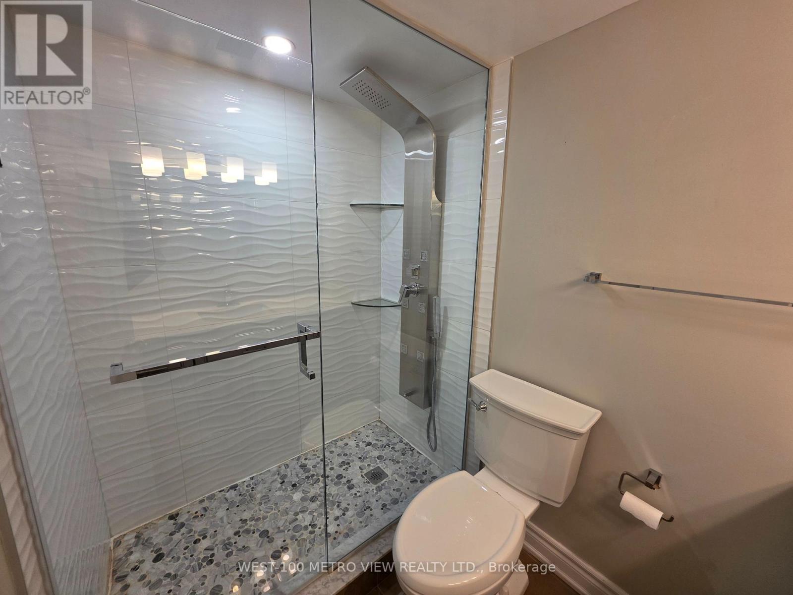 202 - 1415 Ghent Avenue, Burlington, Ontario  L7S 1X4 - Photo 8 - W12595040