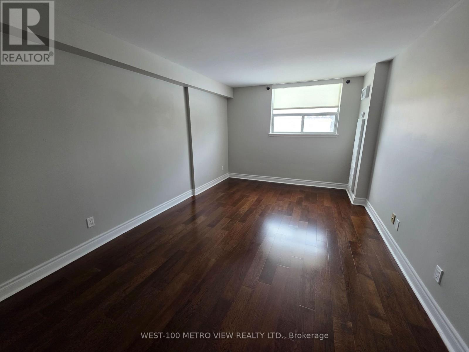 202 - 1415 Ghent Avenue, Burlington, Ontario  L7S 1X4 - Photo 7 - W12595040