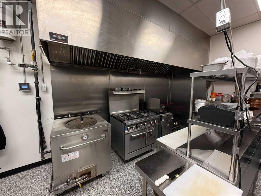 123 Any Street Nw, Calgary, Alberta  T3R 2A8 - Photo 2 - A2284701