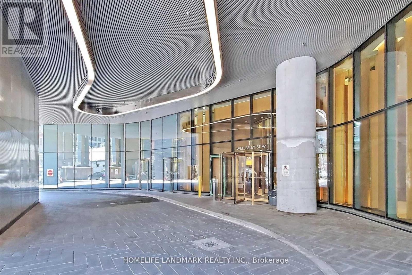 4710 - 11 WELLESLEY STREET W, Toronto, Ontario