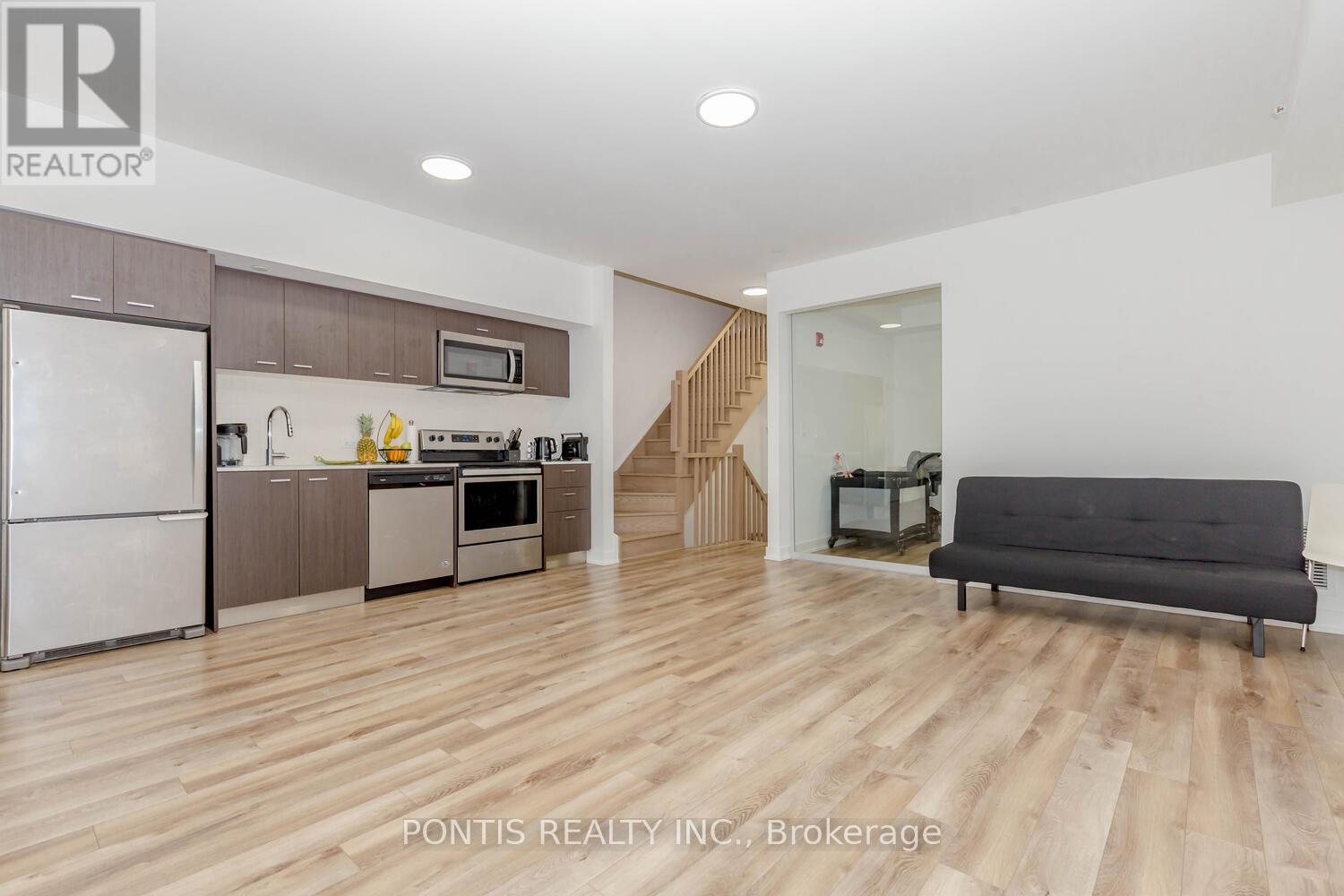 102 - 2100 Bridletowne Circle, Toronto (L'amoreaux), Ontario  M1W 0A6 - Photo 9 - E12768368