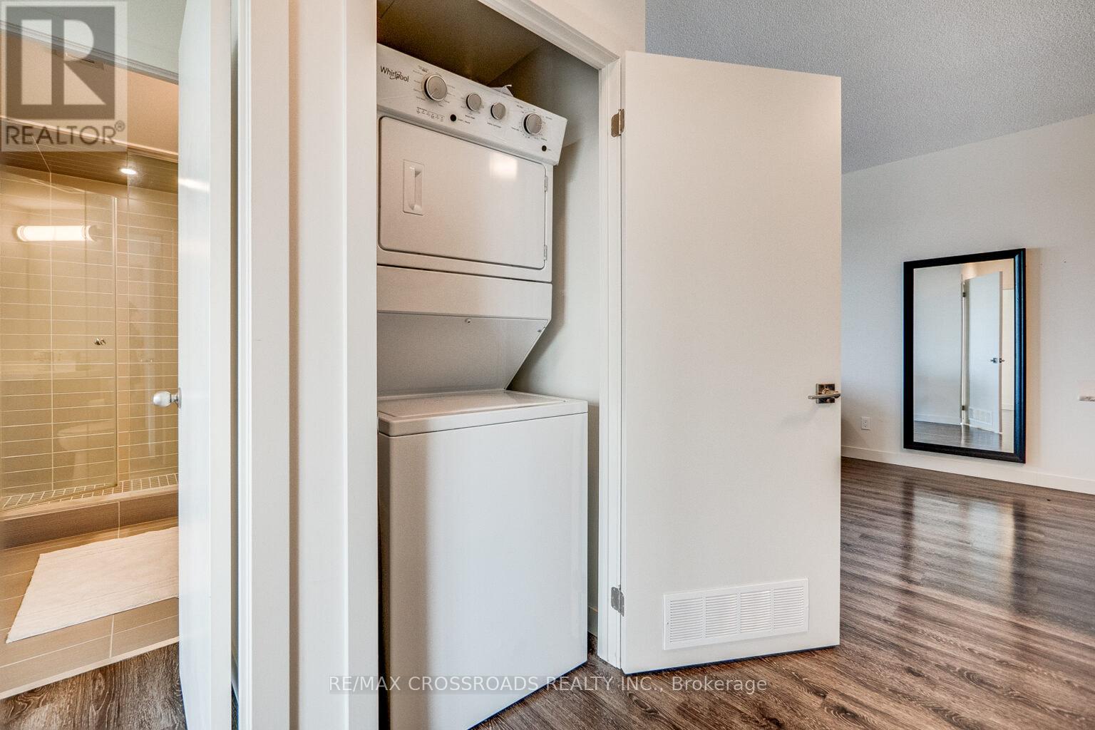 502 - 2093 Fairview Street, Burlington (Freeman), Ontario  L7R 0E6 - Photo 11 - W12768364