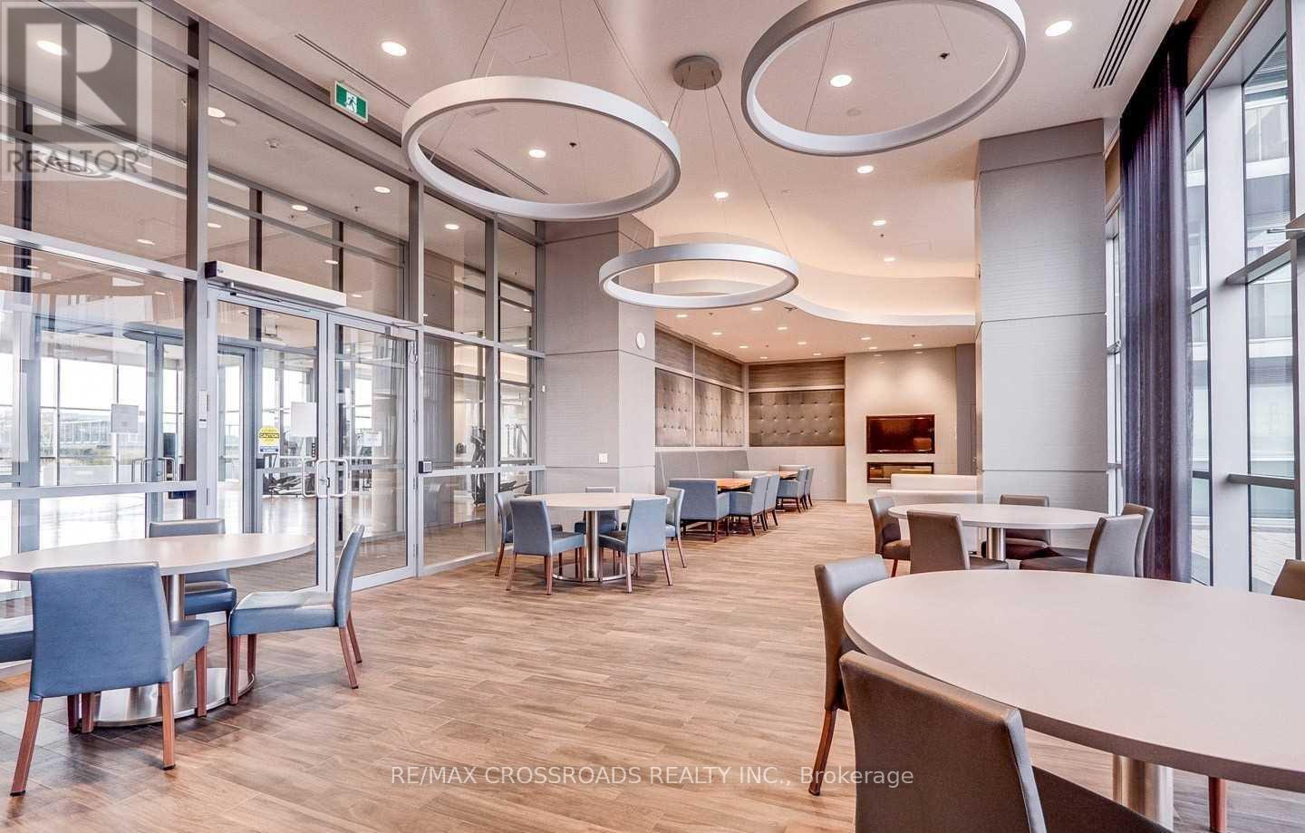 502 - 2093 Fairview Street, Burlington (Freeman), Ontario  L7R 0E6 - Photo 15 - W12768364