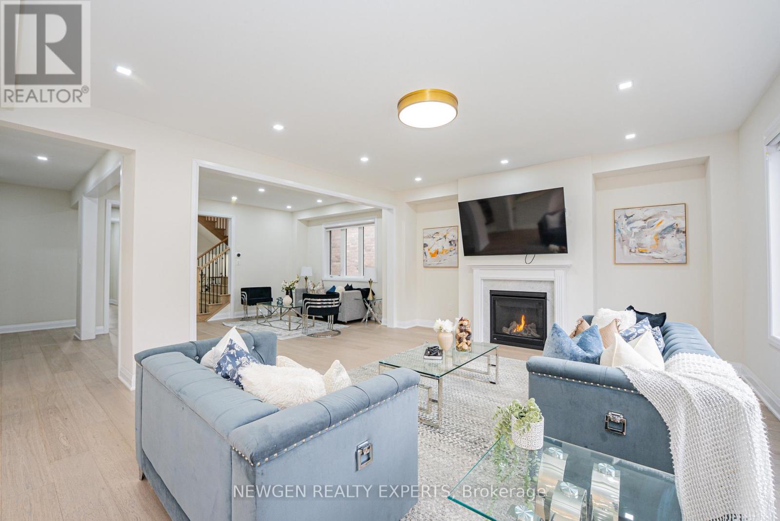 53 Lipscott Drive, Caledon, Ontario  L7C 4K1 - Photo 10 - W12768374