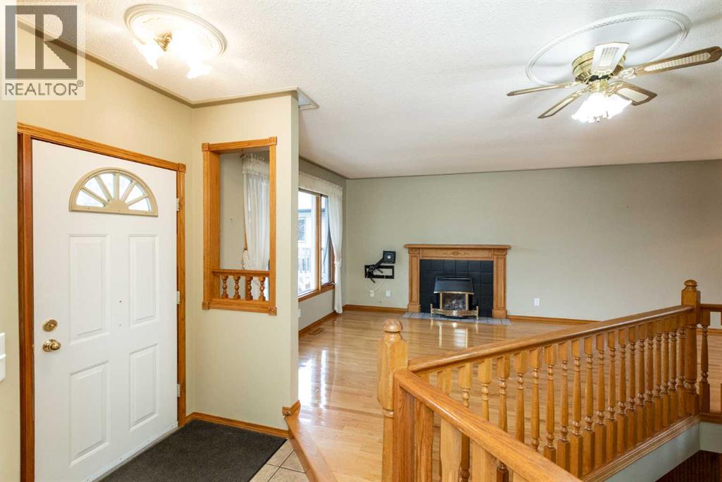 4828 44 Street, Innisfail, Alberta  T4G 1M7 - Photo 3 - A2267145