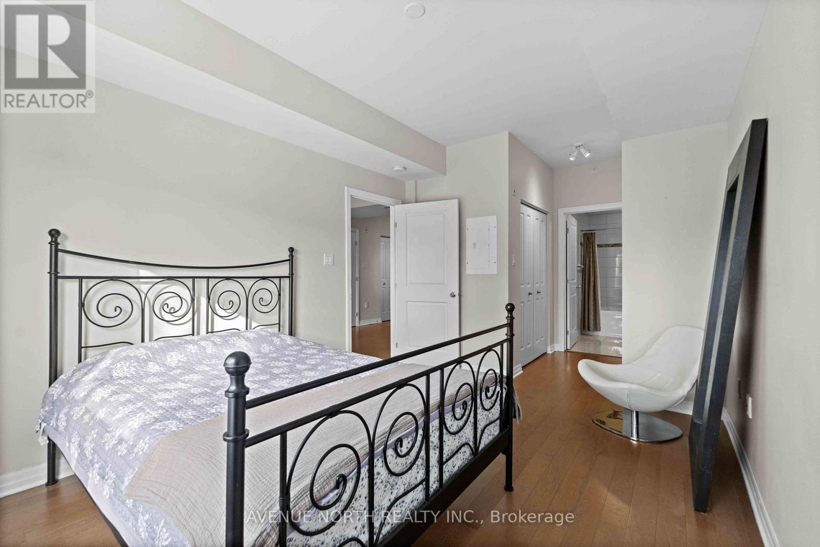 104 - 200 Winterfell Private, Ottawa, Ontario  K1G 4J1 - Photo 18 - X12768376