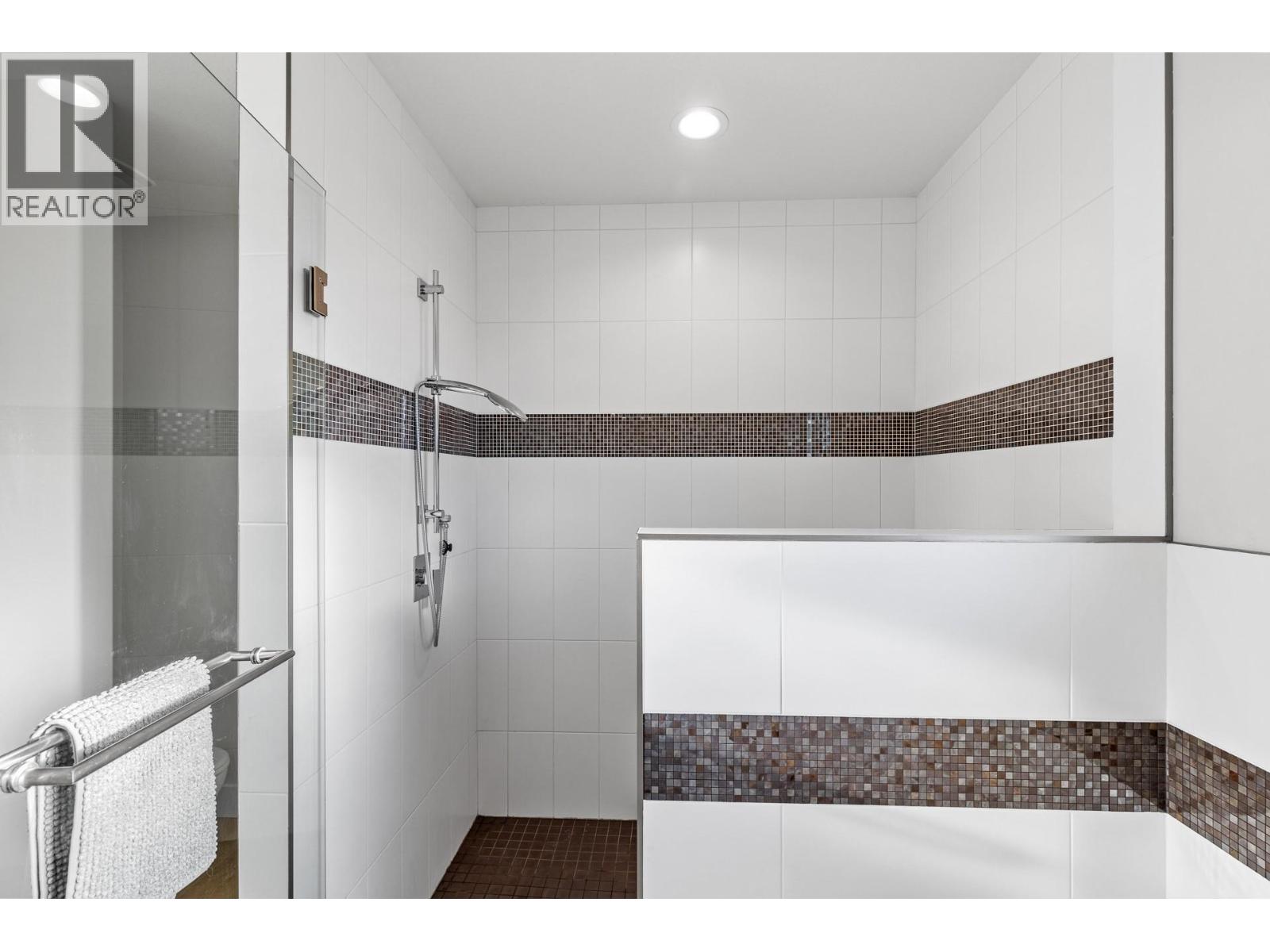 2450 Selkirk Drive Unit# 16, Kelowna, British Columbia  V1V 2Z5 - Photo 33 - 10371974