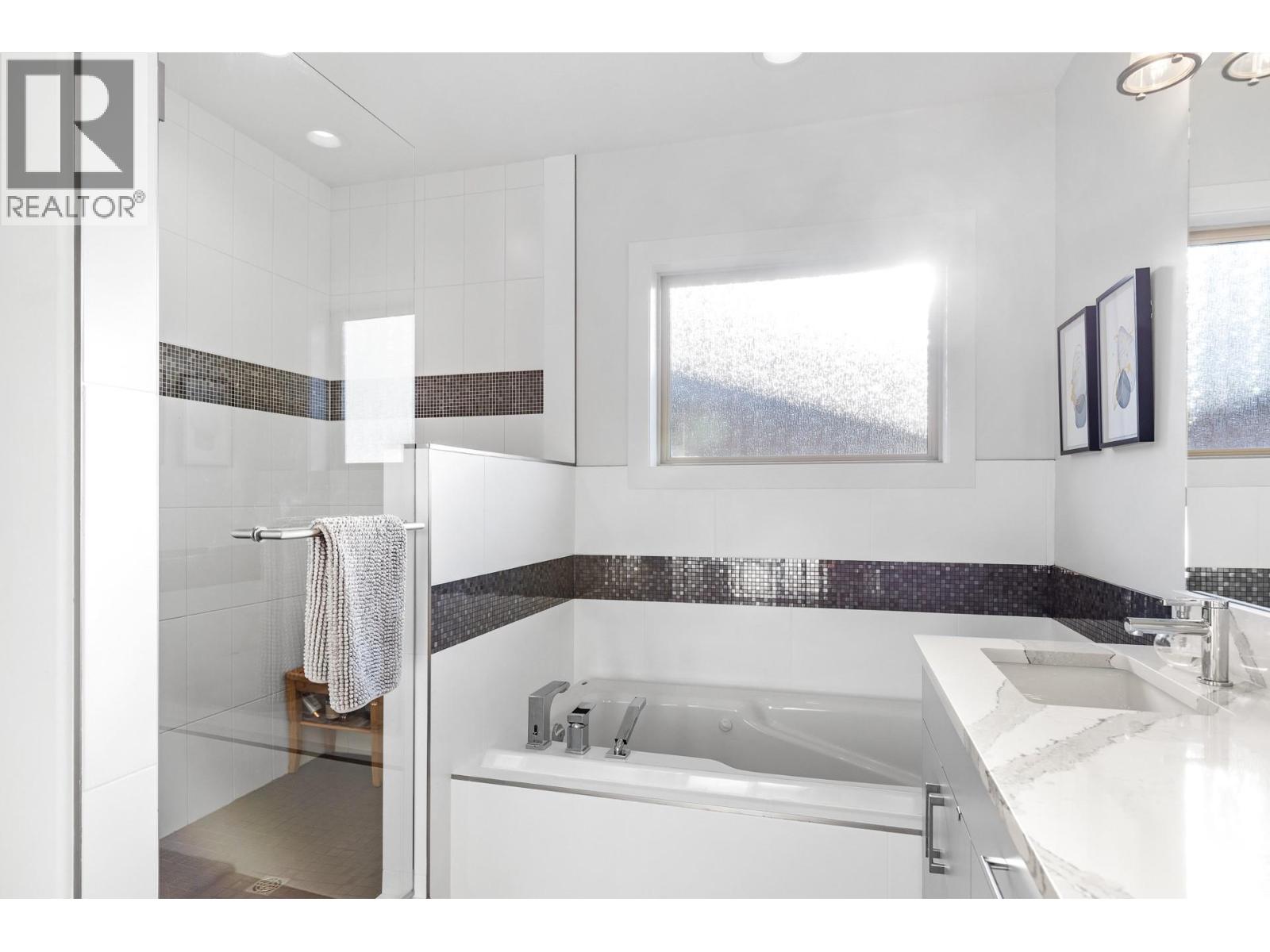 2450 Selkirk Drive Unit# 16, Kelowna, British Columbia  V1V 2Z5 - Photo 32 - 10371974