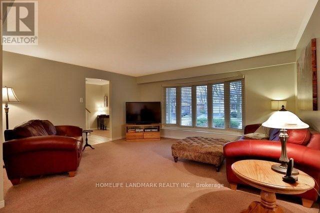 193 Chebucto Drive, Oakville, Ontario  L6J 5R1 - Photo 4 - W12768386