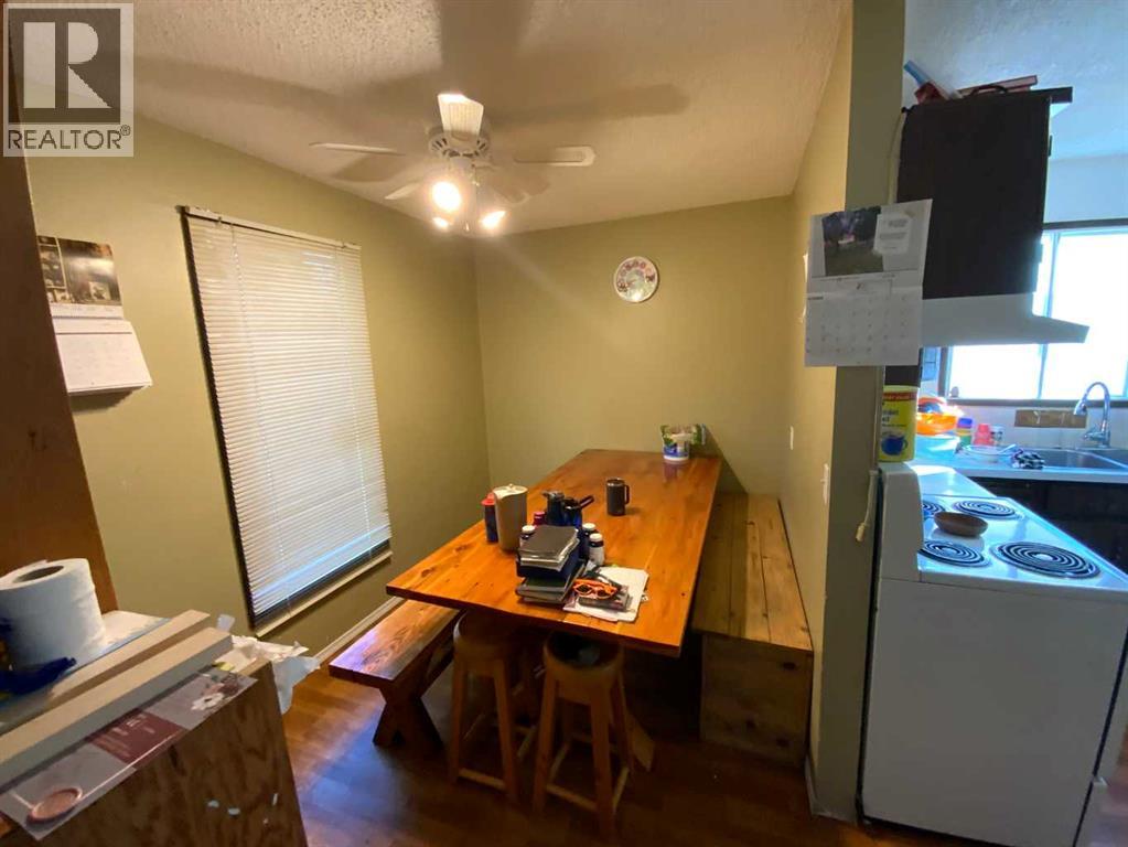 443 4 Avenue Se, Three Hills, Alberta  T0M 2A0 - Photo 3 - A2264341