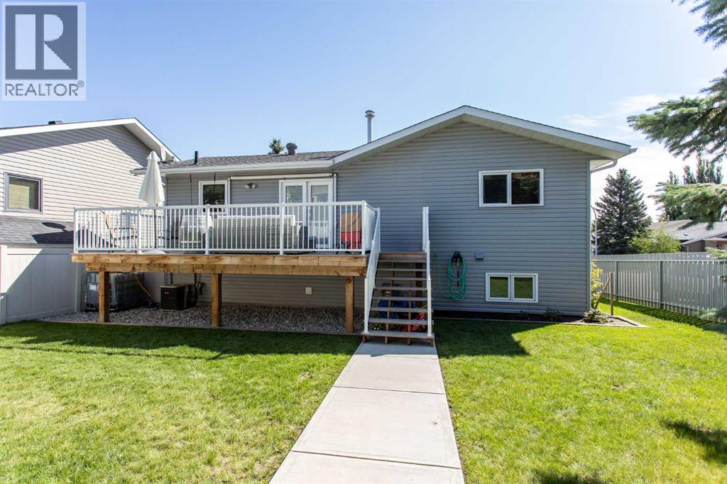 34 Bruns Bay, Lacombe, Alberta  T4L 1P2 - Photo 37 - A2284257