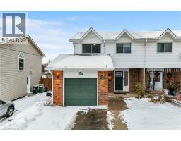 38 HILLBROOK Crescent, Kitchener, Ontario