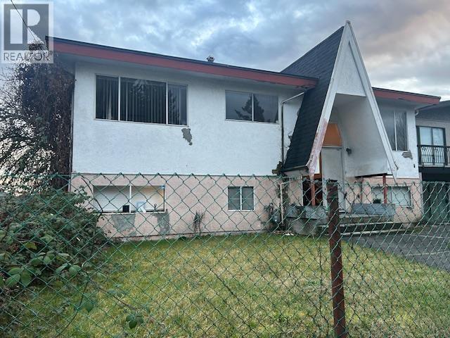 4542 Joyce Street, Vancouver, British Columbia  V5R 4E6 - Photo 5 - R3082270