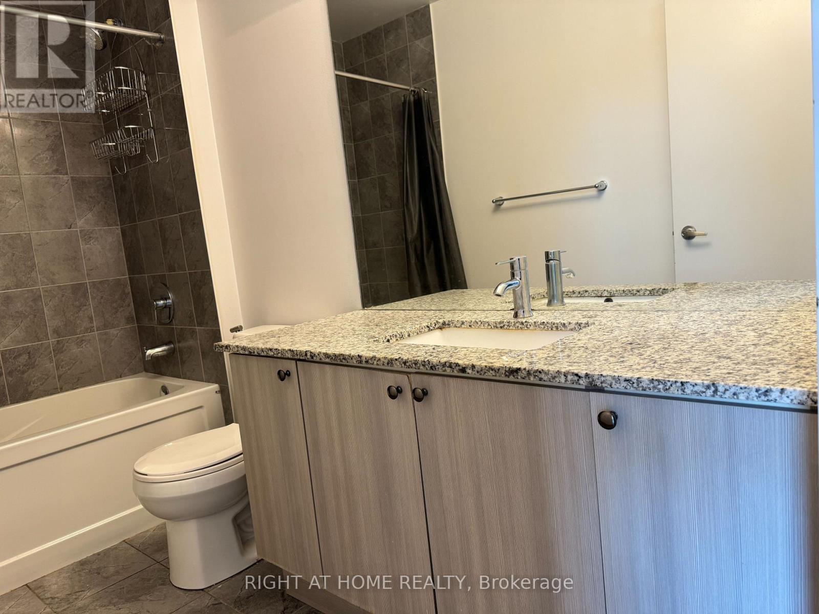 G13 - 7 Kenaston Gardens, Toronto, Ontario  M2K 1G7 - Photo 21 - C12768400