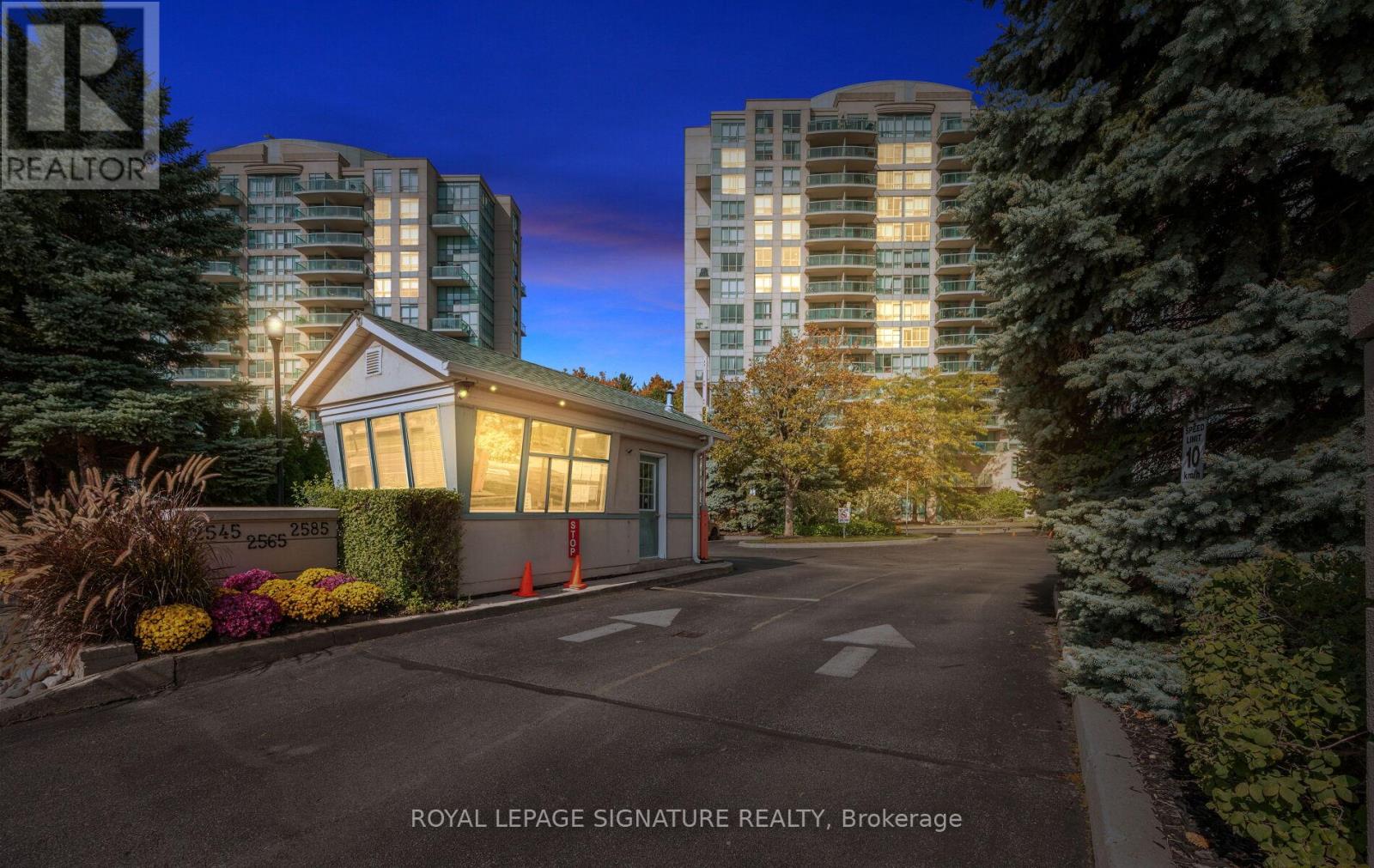 1501 - 2565 Erin Centre Boulevard, Mississauga (Central Erin Mills), Ontario  L5M 6Z8 - Photo 3 - W12768392