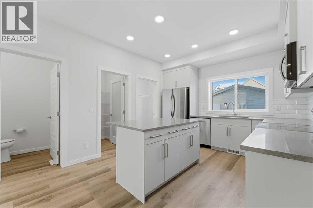 8 Heartwood Lane Se, Calgary, Alberta  T3S 0P9 - Photo 10 - A2281663