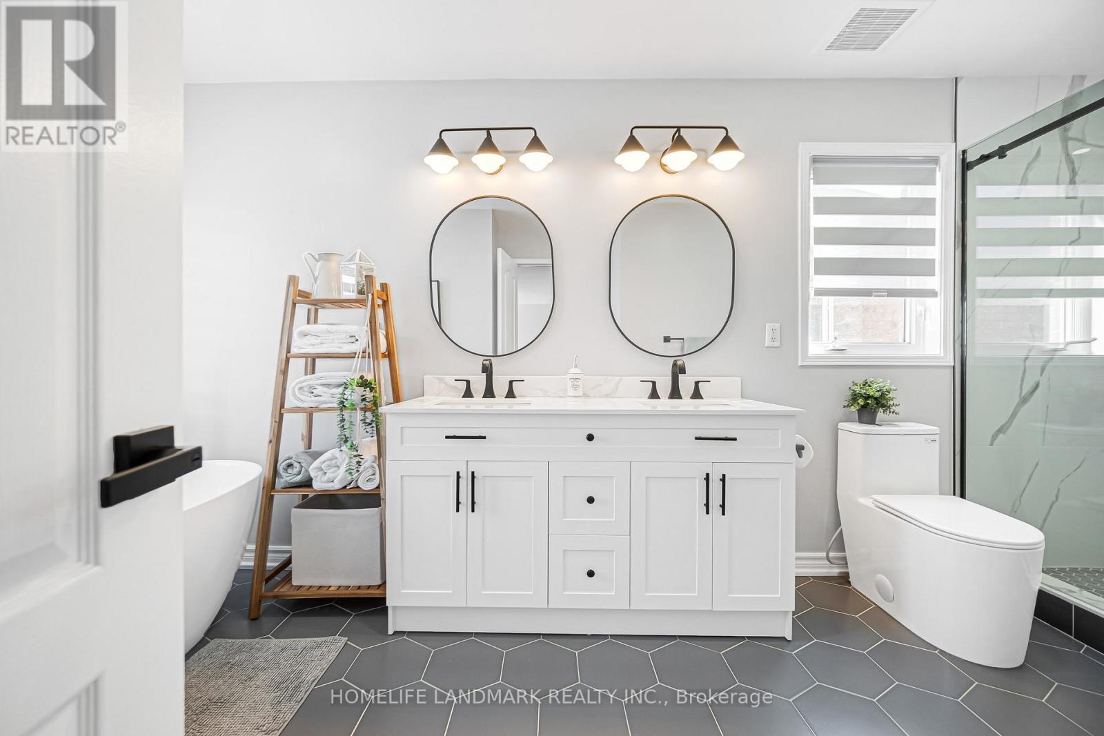 5303 Russell View Road, Mississauga, Ontario  L5M 5W1 - Photo 22 - W12766612