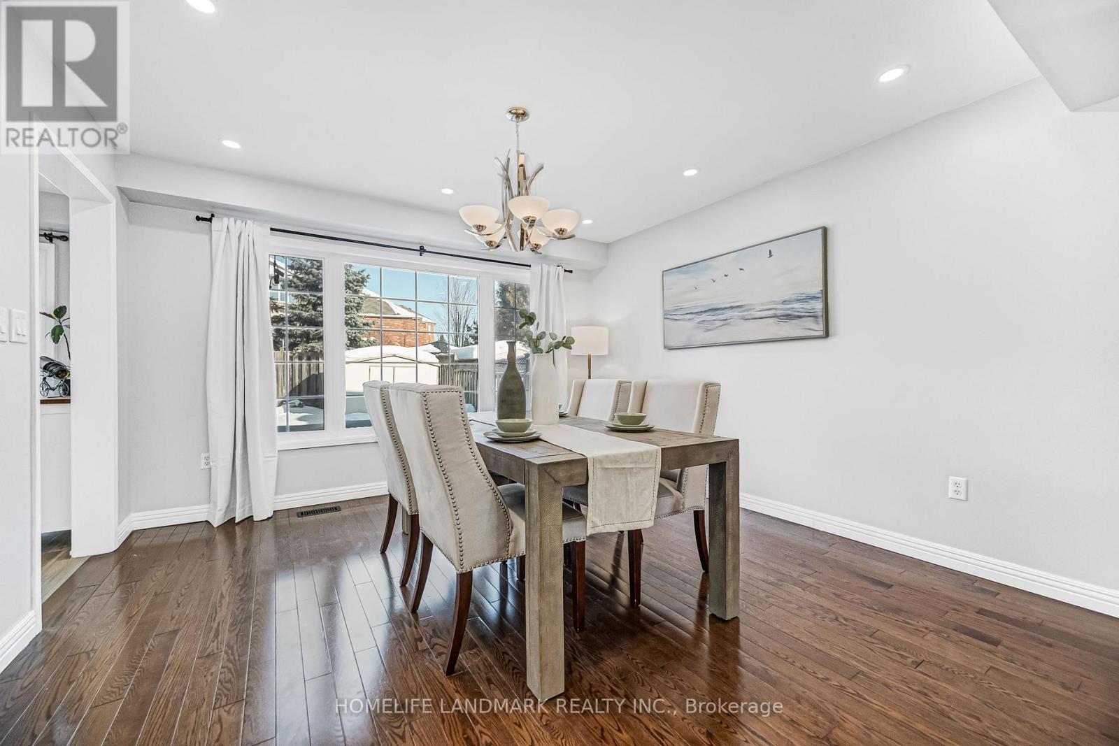 5303 Russell View Road, Mississauga, Ontario  L5M 5W1 - Photo 8 - W12766612