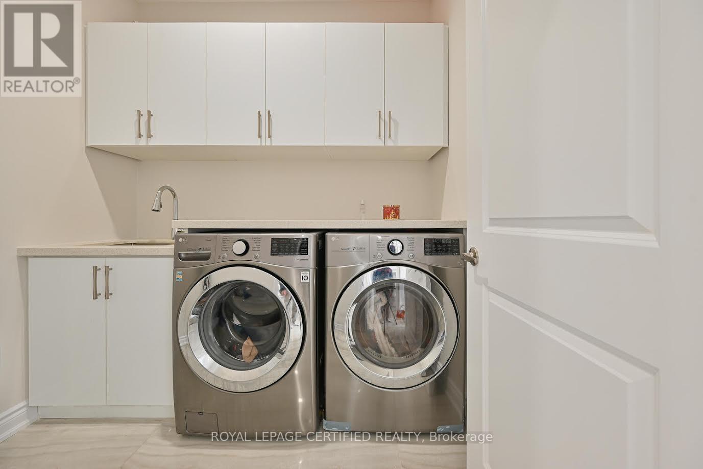 4072 Hillsborough Crescent, Oakville, Ontario  L6H 3P8 - Photo 24 - W12766924