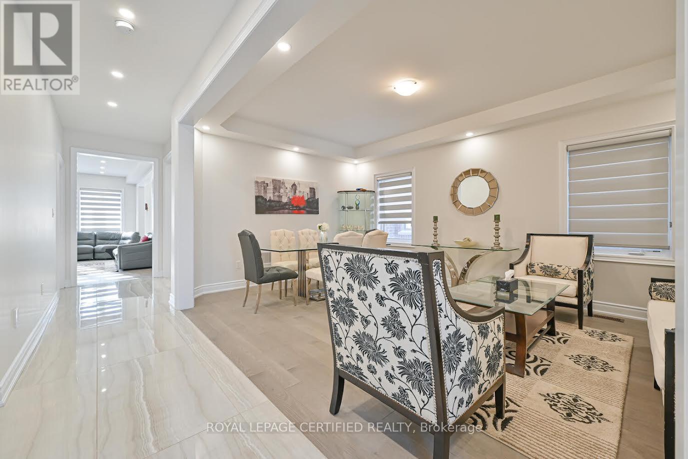 4072 Hillsborough Crescent, Oakville, Ontario  L6H 3P8 - Photo 8 - W12766924