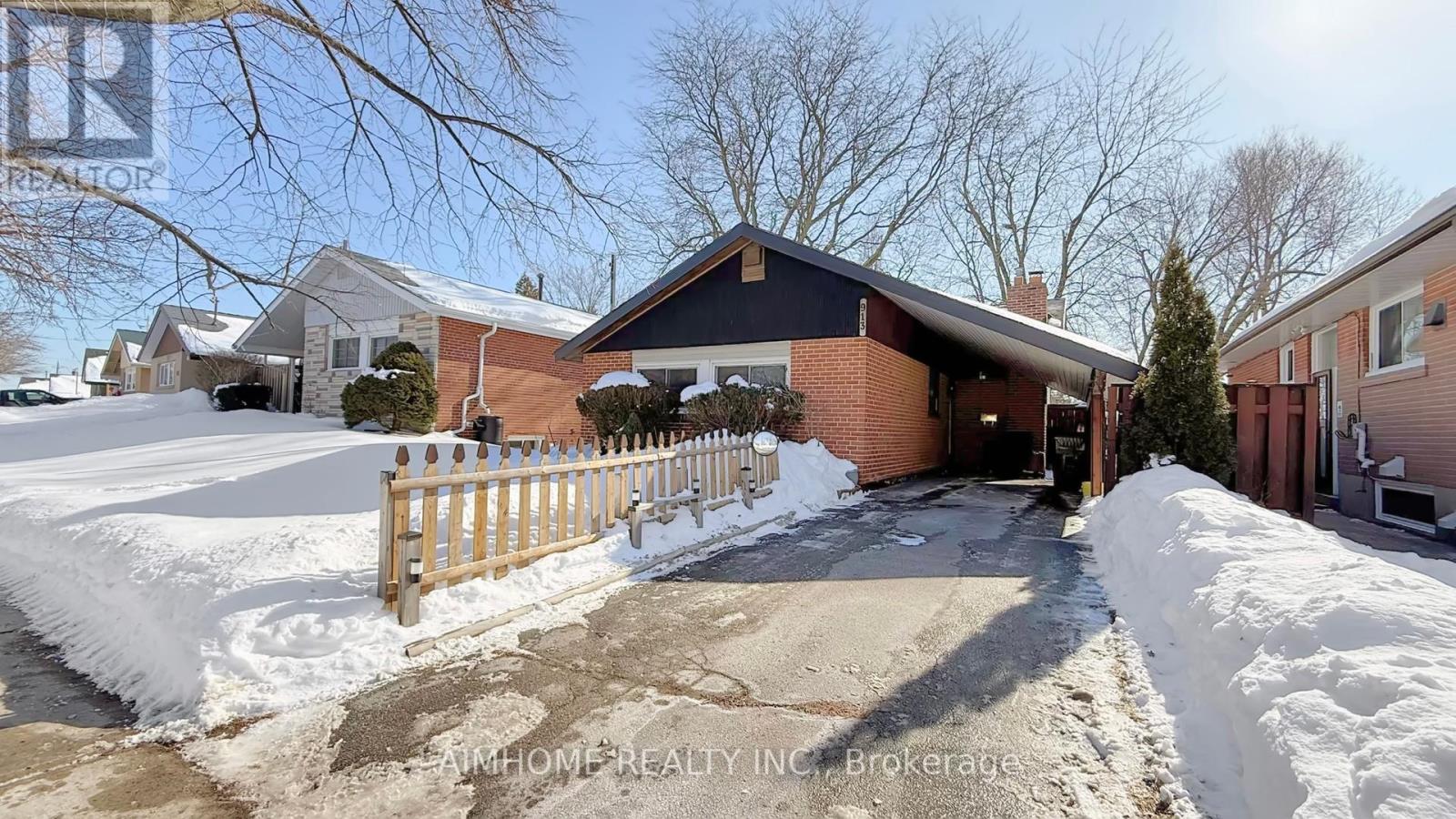 913 Brimorton Drive, Toronto, Ontario  M1G 2T8 - Photo 2 - E12768410