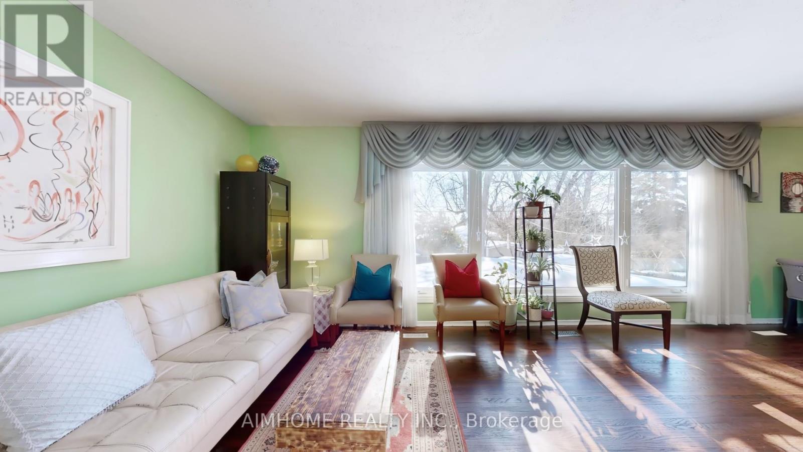 913 Brimorton Drive, Toronto, Ontario  M1G 2T8 - Photo 7 - E12768410