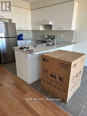 54 Rowlock Street, Welland (Dain City), Ontario  L3B 0M7 - Photo 7 - X12768422