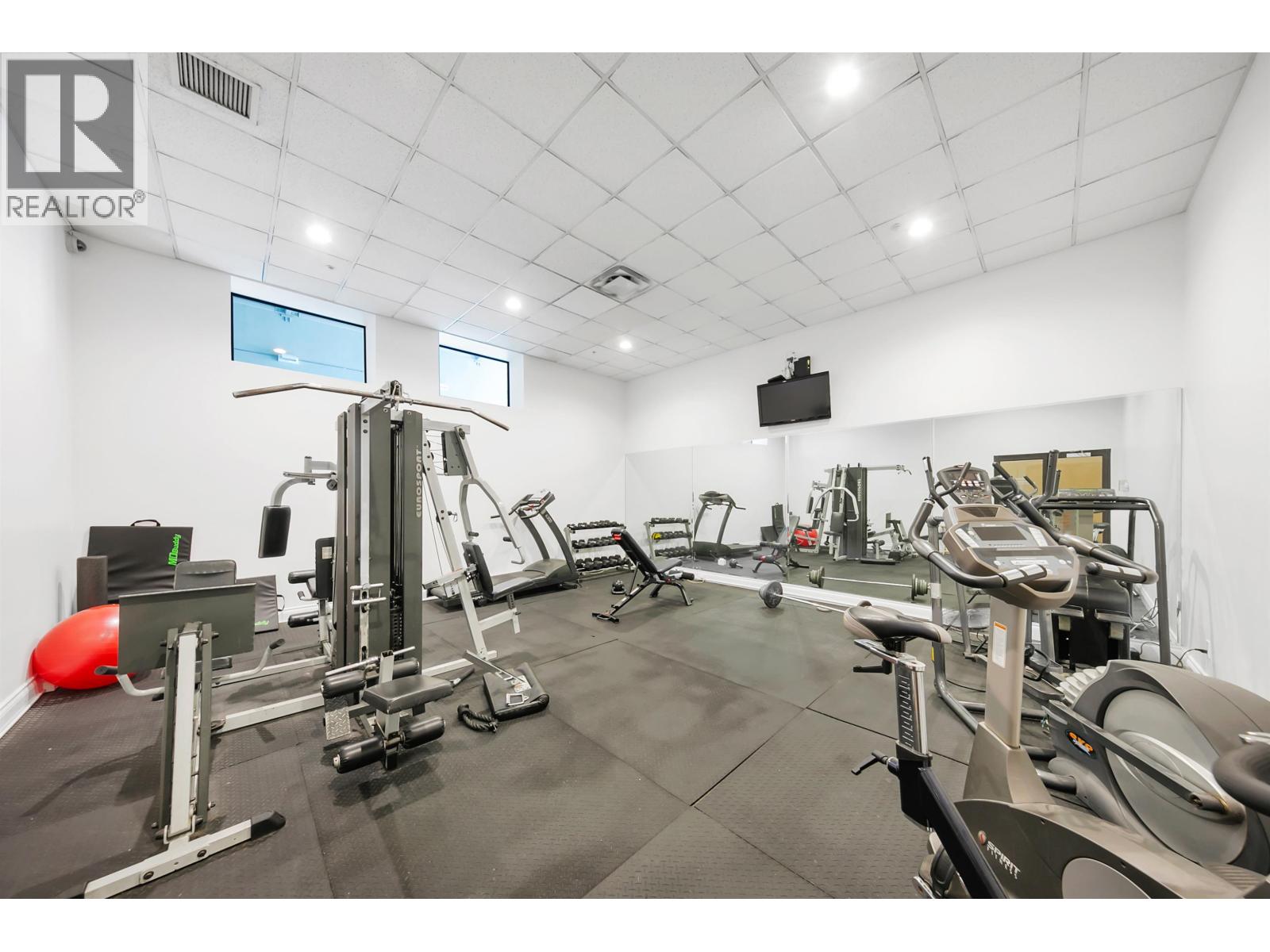 Listing Picture 22 of 28 : 309 1189 HOWE STREET, Vancouver / 溫哥華 - 魯藝地產 Yvonne Lu Group - MLS Medallion Club Member