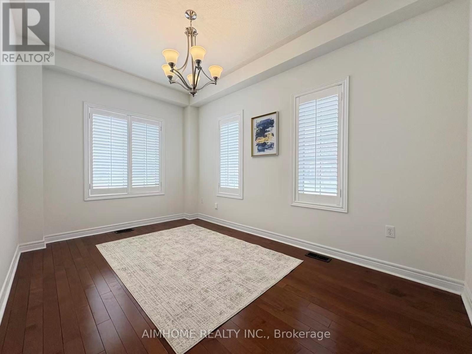 2 Wheatsheaf Street, Richmond Hill, Ontario  L4E 5B4 - Photo 13 - N12768424