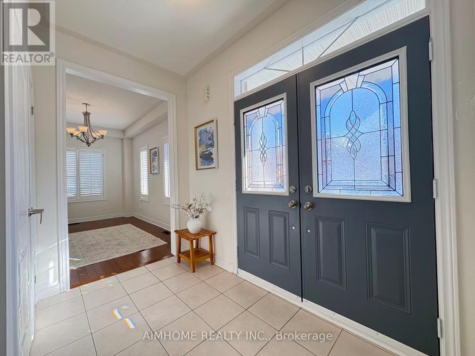 2 Wheatsheaf Street, Richmond Hill, Ontario  L4E 5B4 - Photo 15 - N12768424