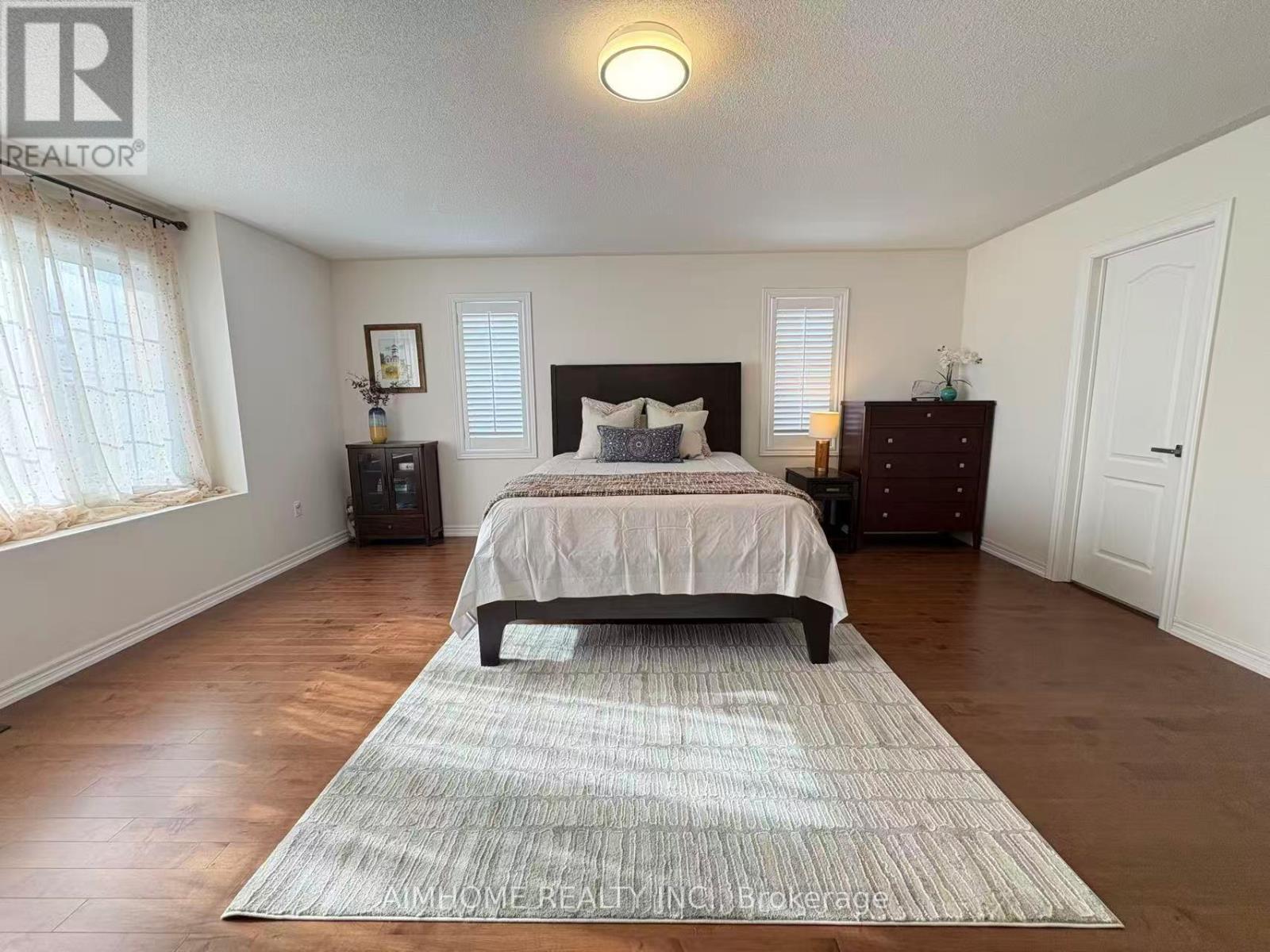 2 Wheatsheaf Street, Richmond Hill, Ontario  L4E 5B4 - Photo 19 - N12768424