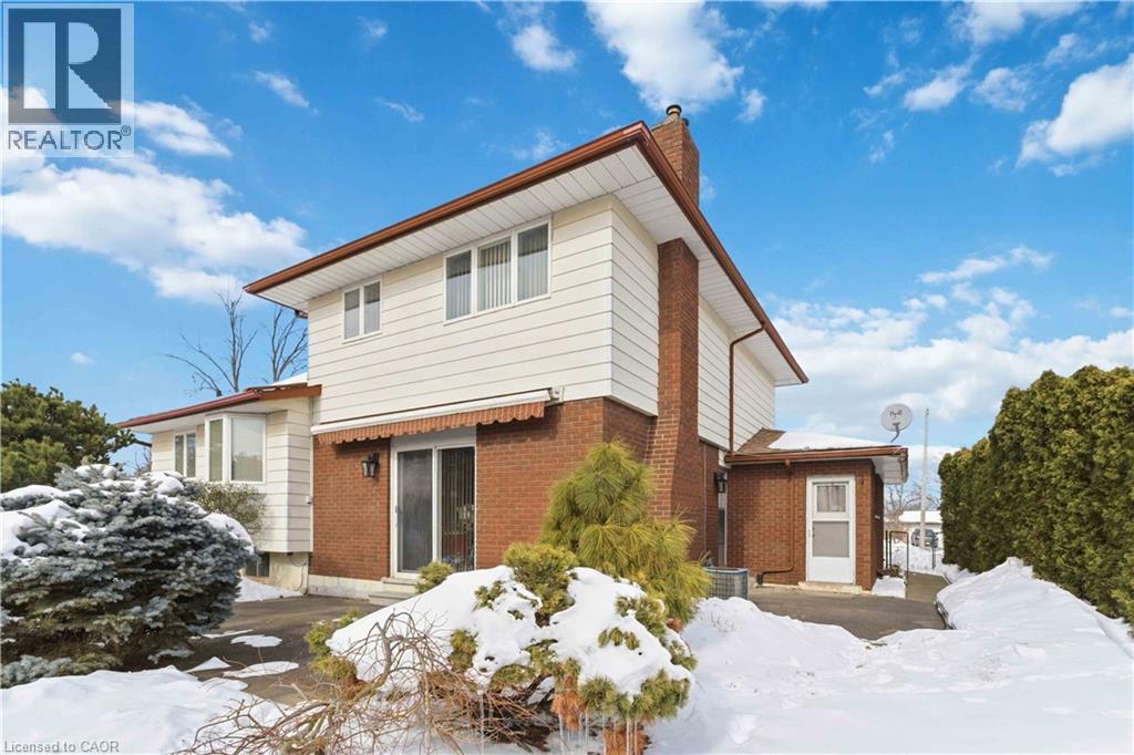 5048 Stenzel Court, Beamsville, Ontario  L0R 1B5 - Photo 2 - 40803577