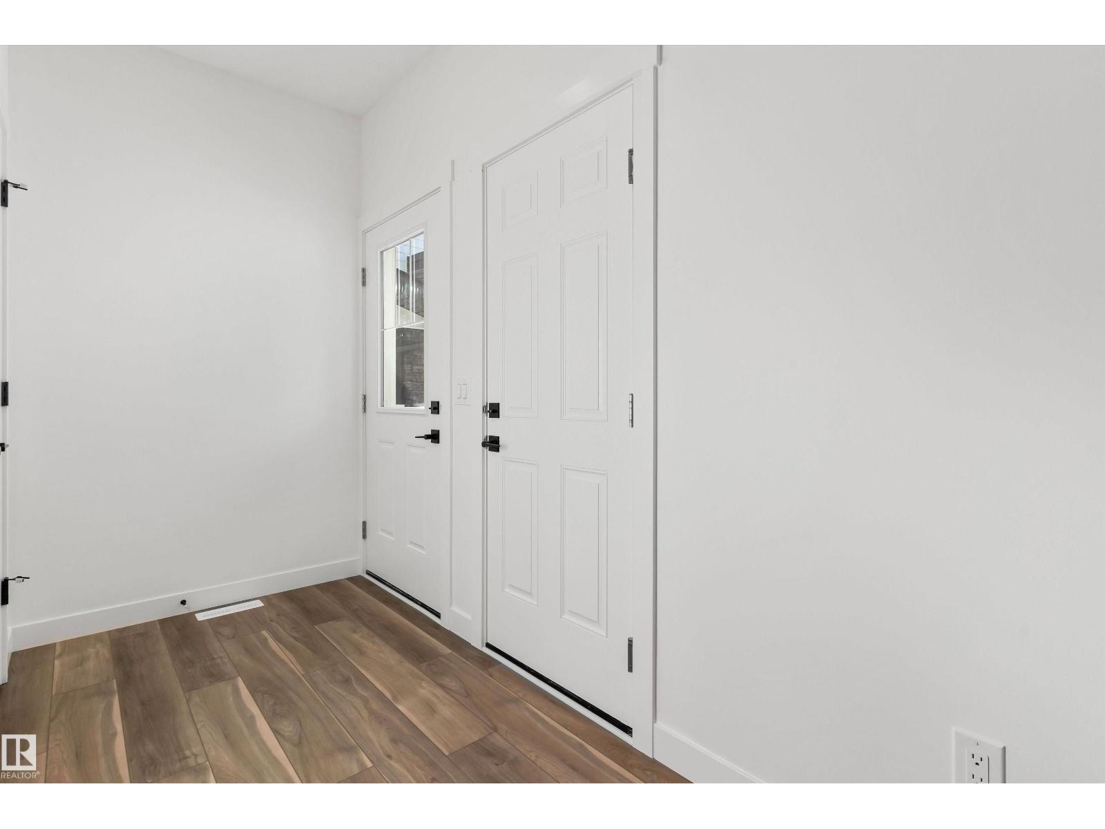 920 18 Av Nw, Edmonton, Alberta  T6T 2X4 - Photo 3 - E4472677