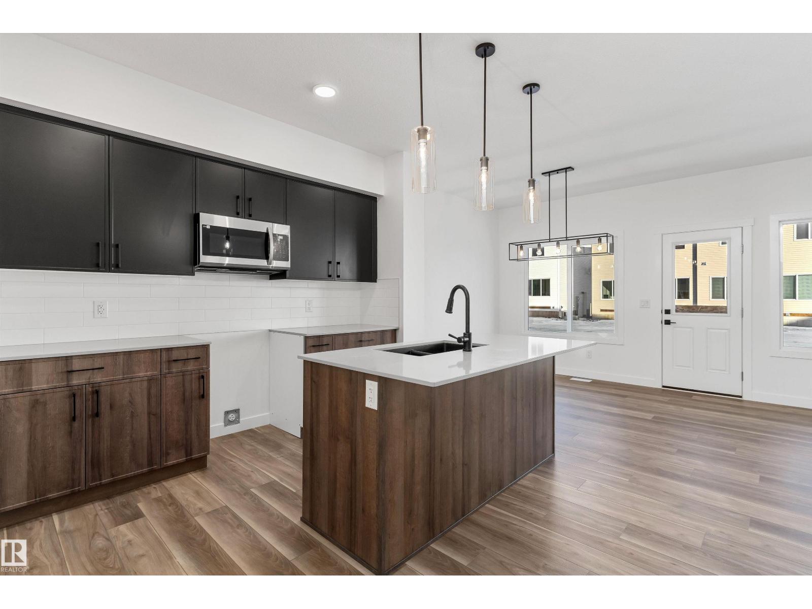 920 18 Av Nw, Edmonton, Alberta  T6T 2X4 - Photo 5 - E4472677