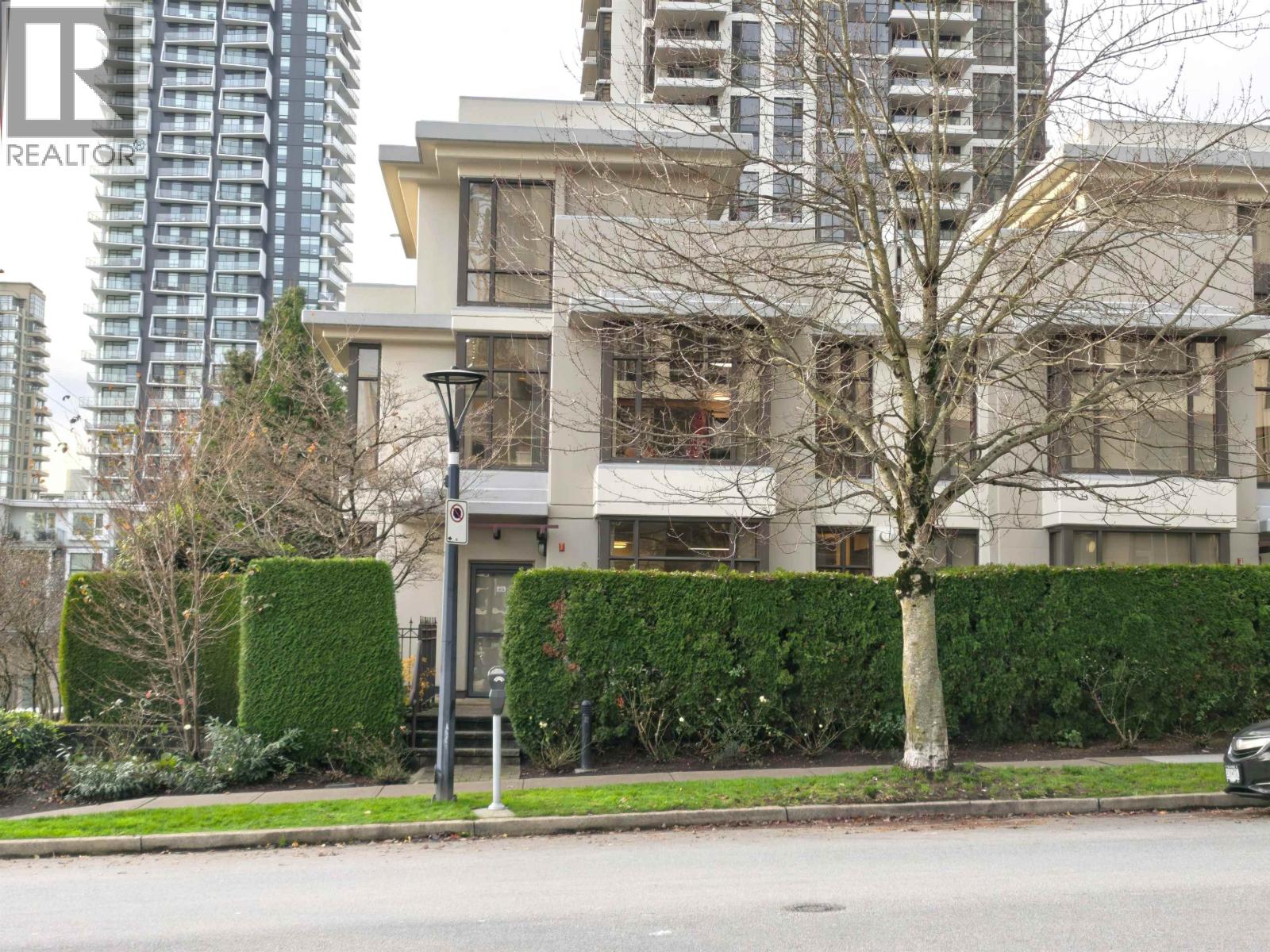 TH16 2089 ROSSER AVENUE, Burnaby, British Columbia