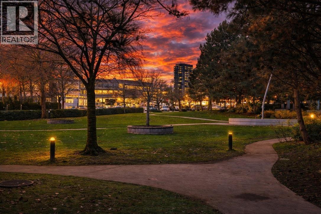 Th16 2089 Rosser Avenue, Burnaby, British Columbia  V5C 5E2 - Photo 25 - R3072065