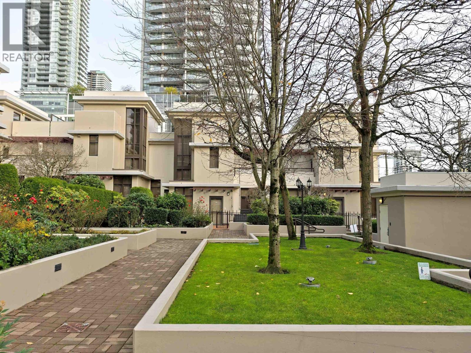 Th16 2089 Rosser Avenue, Burnaby, British Columbia  V5C 5E2 - Photo 26 - R3072065