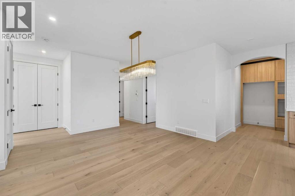 107 North Bridges Garden, Langdon, Alberta  T0J 1X3 - Photo 8 - A2278213