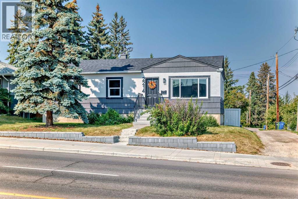2412 17 Avenue SW, Calgary, Alberta