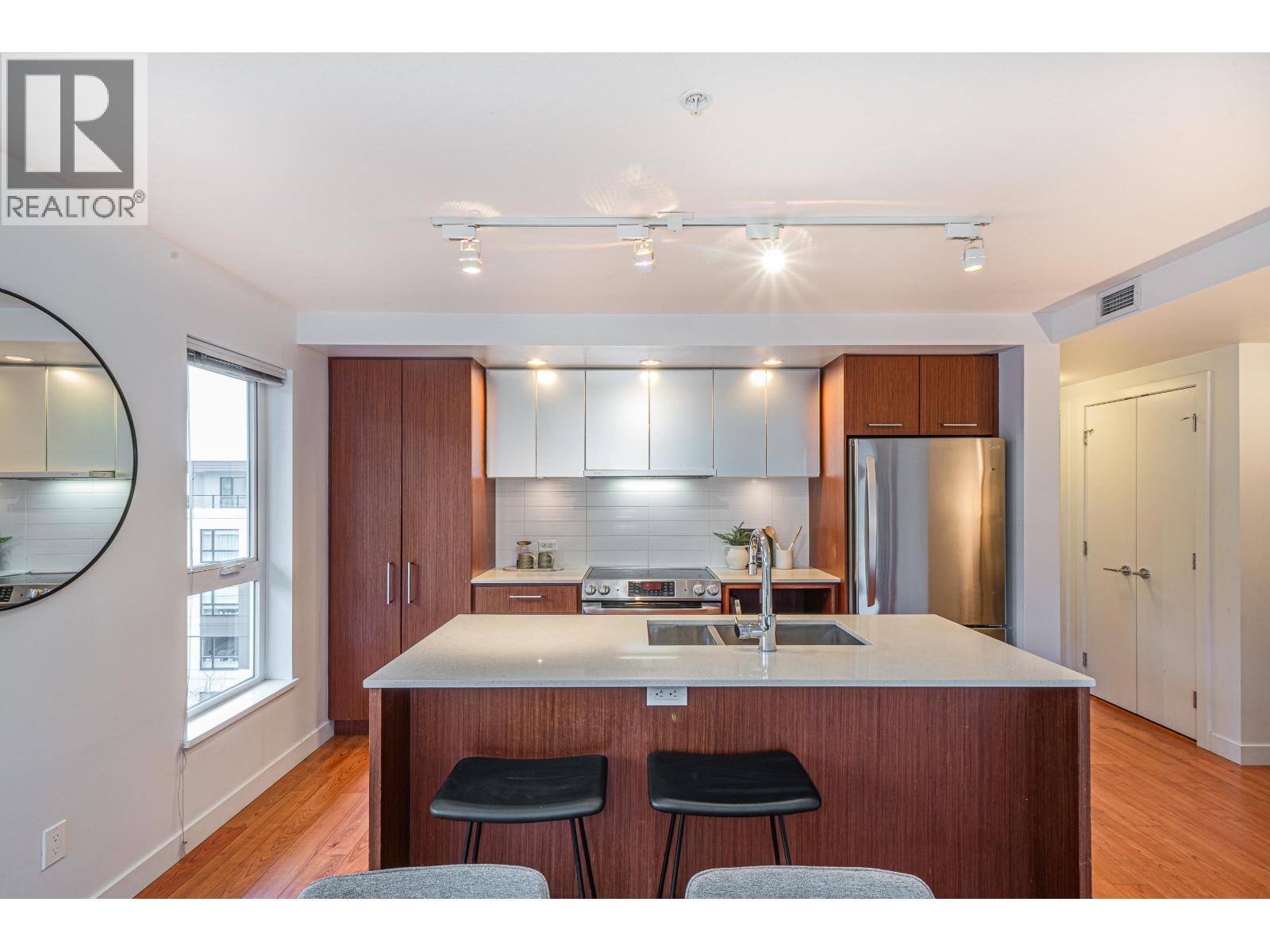 416 221 E 3rd Street, North Vancouver, British Columbia  V7L 0C1 - Photo 31 - R3087411