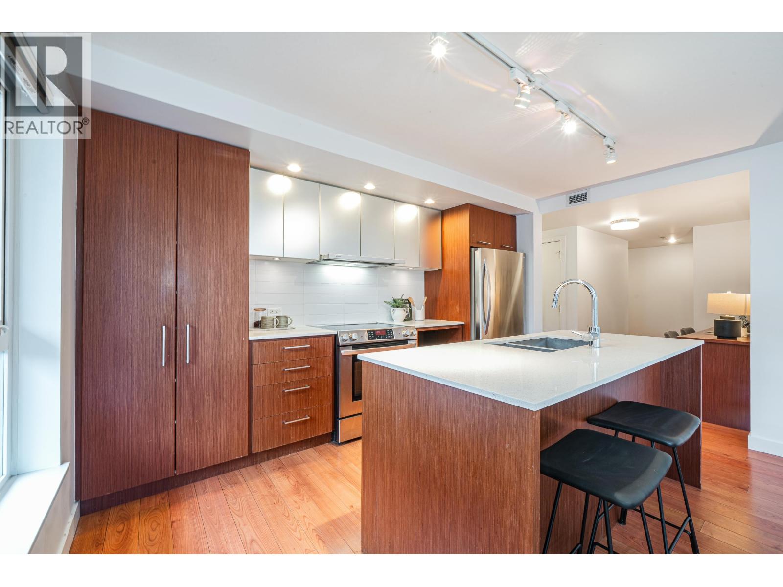 416 221 E 3rd Street, North Vancouver, British Columbia  V7L 0C1 - Photo 32 - R3087411