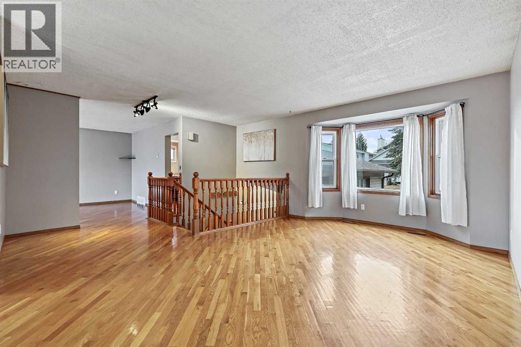 128 Ventura Way Ne, Calgary, Alberta  T2E 8G6 - Photo 5 - A2283896