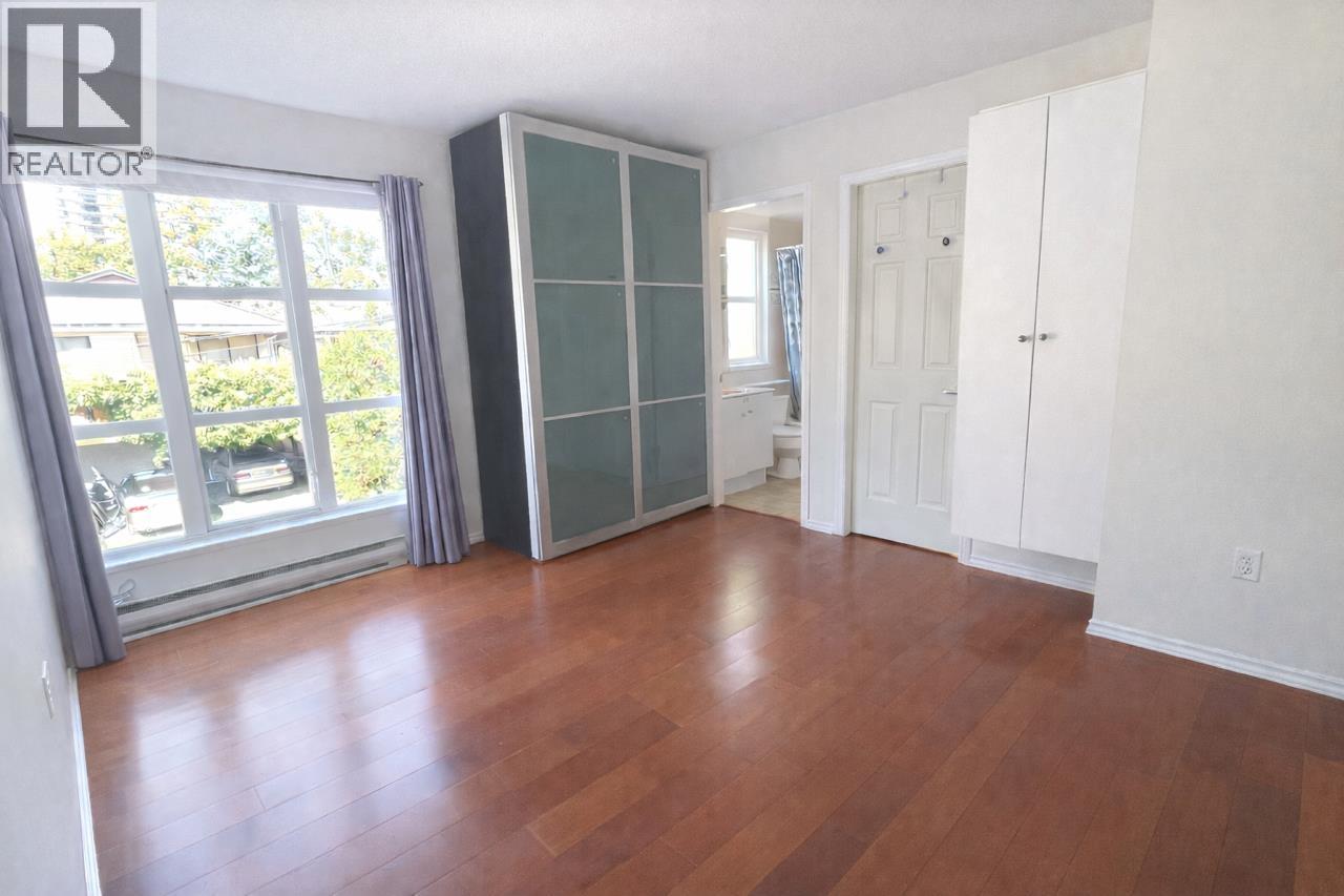 Listing Picture 14 of 19 : 302 8728 SW MARINE DRIVE, Vancouver / 溫哥華 - 魯藝地產 Yvonne Lu Group - MLS Medallion Club Member