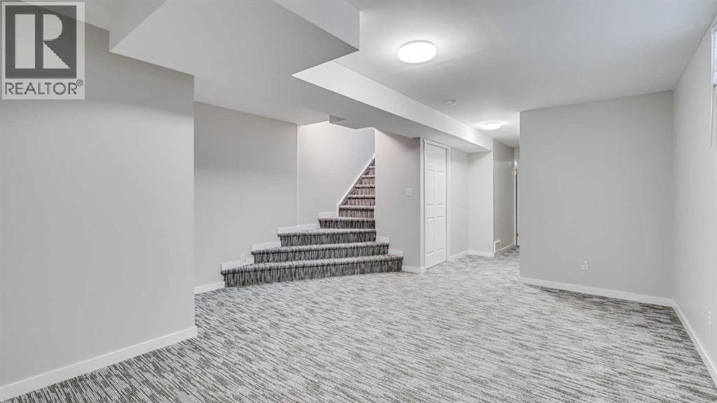 3667 Sierra Morena Road Sw, Calgary, Alberta  T3H 3A6 - Photo 33 - A2277088