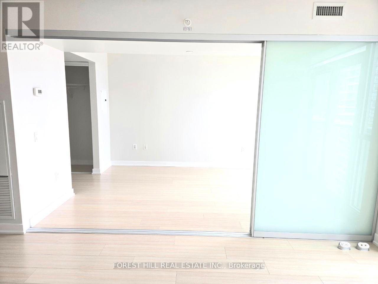 1611 - 85 Queens Wharf Road, Toronto, Ontario  M5V 0J9 - Photo 16 - C12765712